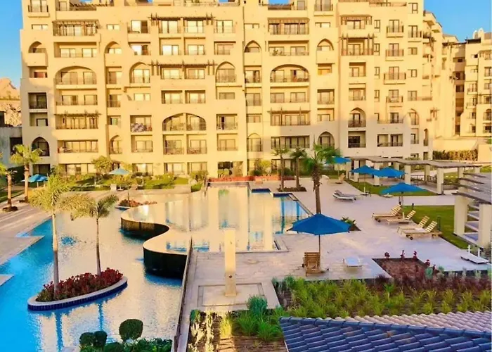 Al-Daw Compound, Al-Mohammadi Square