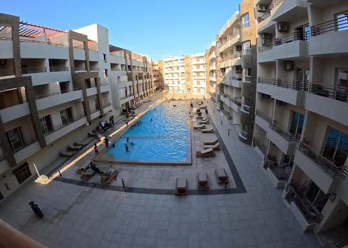 Avenue Compound
