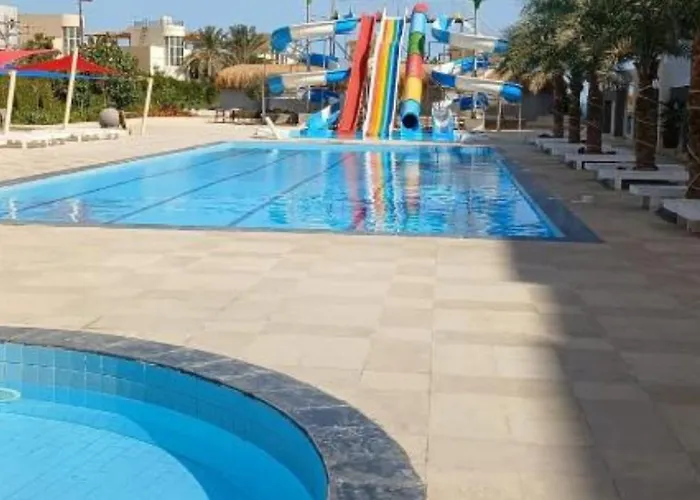 3 Pyramids Resort