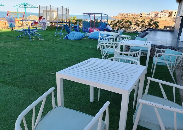 Fanadir Bay Compound