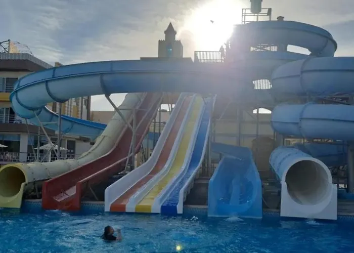 Mirage Bay Resort & Aqua Park - La Vista