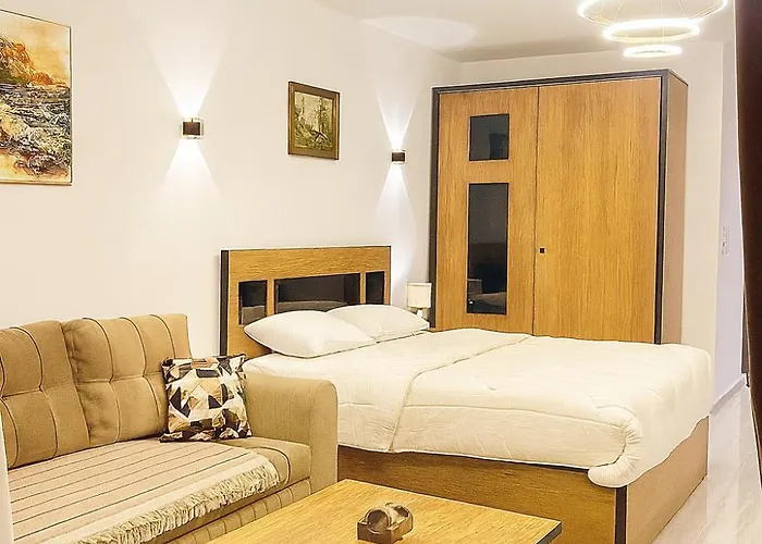 Luxury Studio Pool & Free Private Beach, Close To Airport