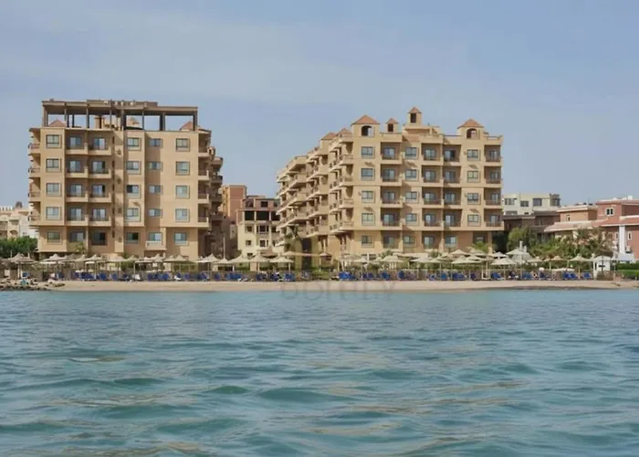 Turtles Beach Resort Al Ahyaa