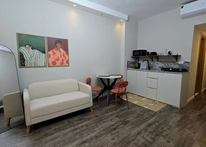Florenza Khamsin Lux Apartment
