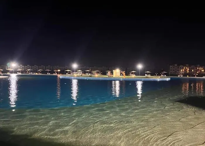 شاليه ثلاث غرف مكيف ومجهز بالكامل