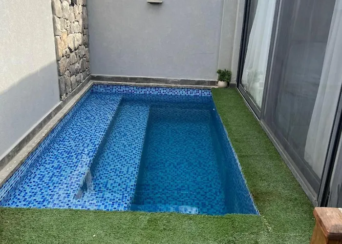 شاليه بالي بمسبح خاص مدفأ