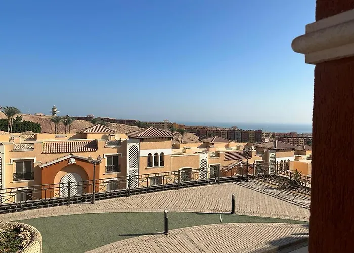 شاليه في بورتو السخنه غرفتين ببلكونه Heaven hills عائلات فقط