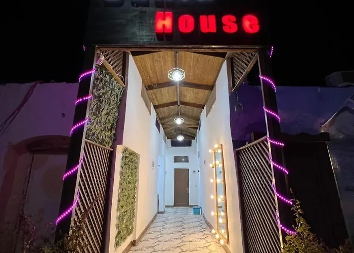 Dania House