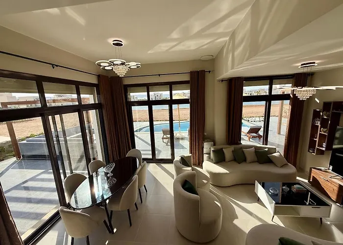 Sunny 4Br Villa Plus Nanny With Private Heated Pool And Jacuzzi In Elgouna