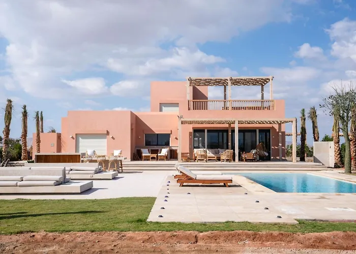 Premium 5Br Villa • Heated Pool • Ancient Hill