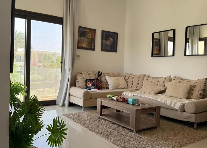 Two-Bedroom Apartment In G Cribs