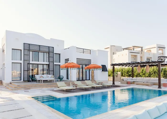 The Reef House Luxury Waterfront Villa