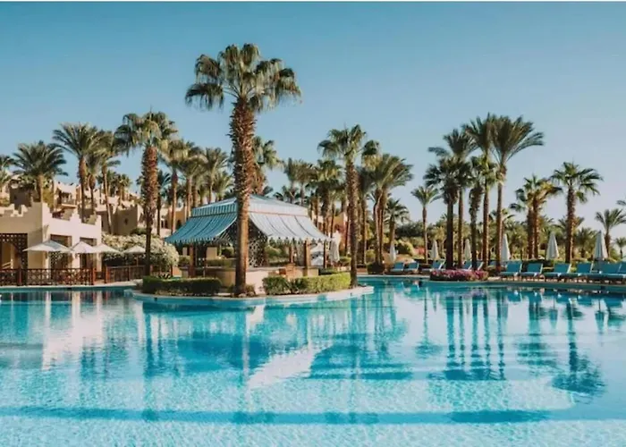 Gorgeous, Private Four Seasons 2-Bedrooom Chalet - Resort Access, Red Sea Views & Luxury Comfort