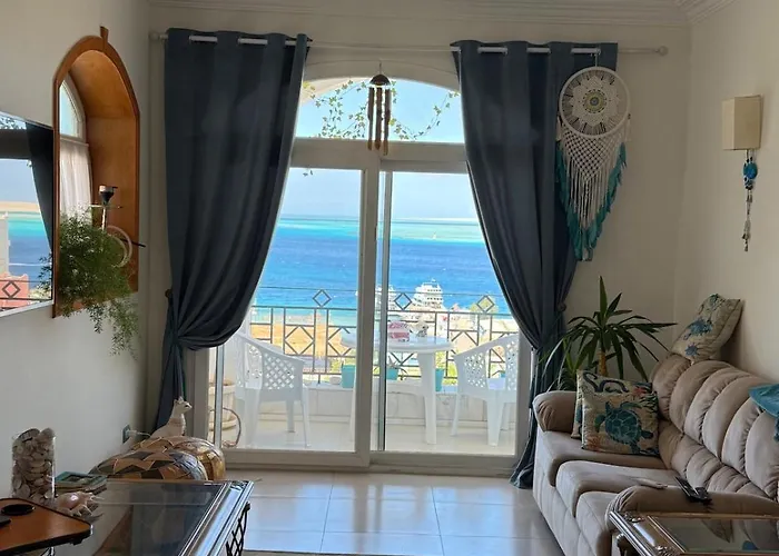 One Bedroom Apartment With Stunning Sea View