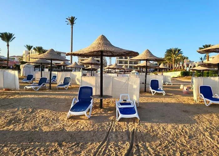 Beachfront Luxury Palm Beach Piazza Private Beach