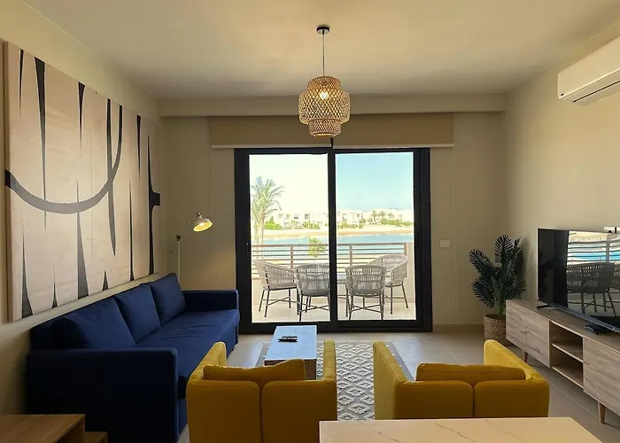Colorful 1Br Apt-Free Pool & Lagoon Access In Elgouna