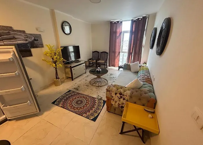 One Bedroom Apartment In Center Of The City