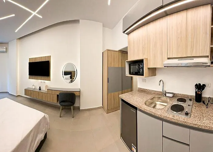 Arabia Fanta Sea - Stylish Pool Level Studio In Florenza Hrg