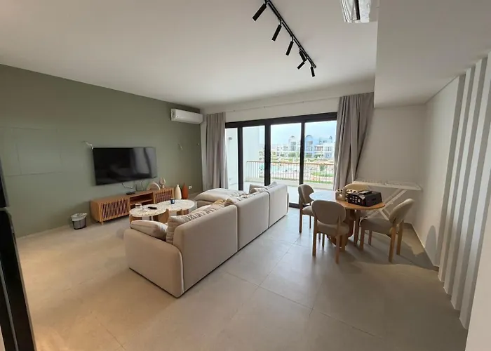Kamaran 2Br Retreat