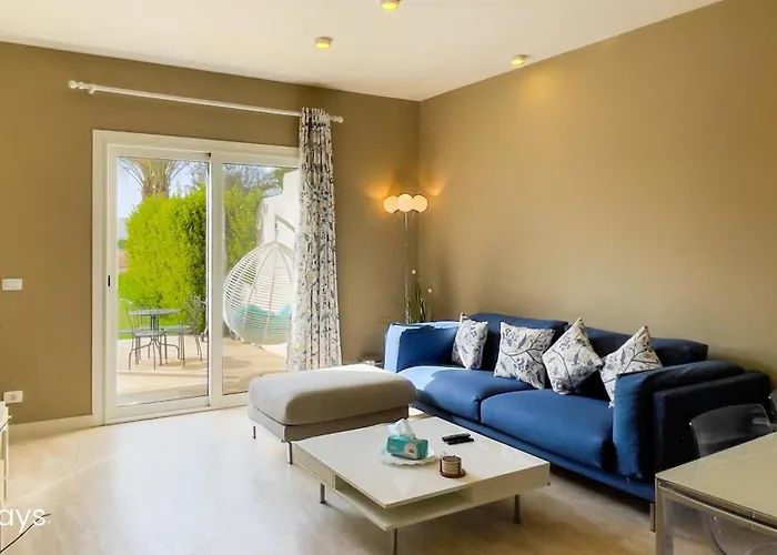 Ollystays Private Heated Pool 4Br Villa, Nanny Room! Joubal Near Marina