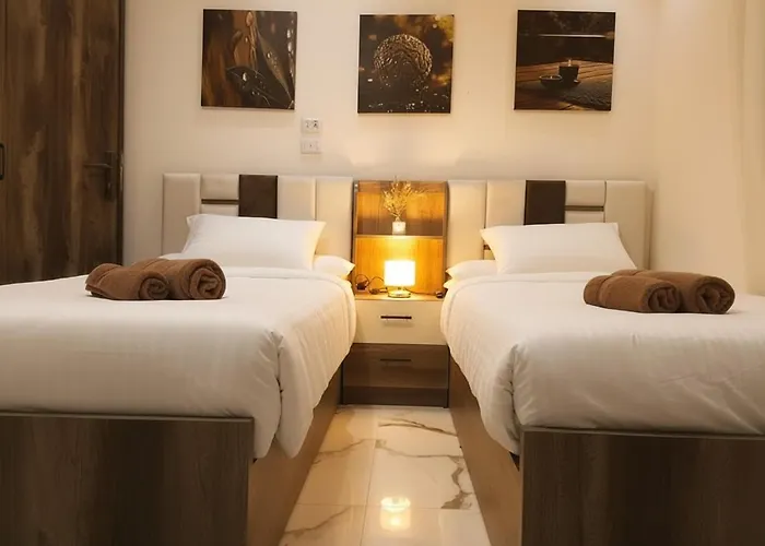 Hub Resort Luxury Apartment On The Pool