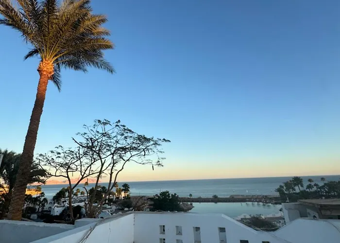 Domina coral bay private home