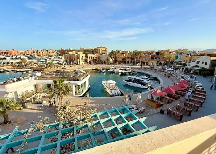 Noor Marina Villa