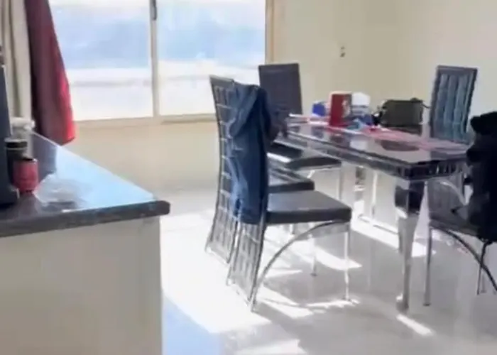 Sea View Apartment, 2 Bedrooms Near The Beach