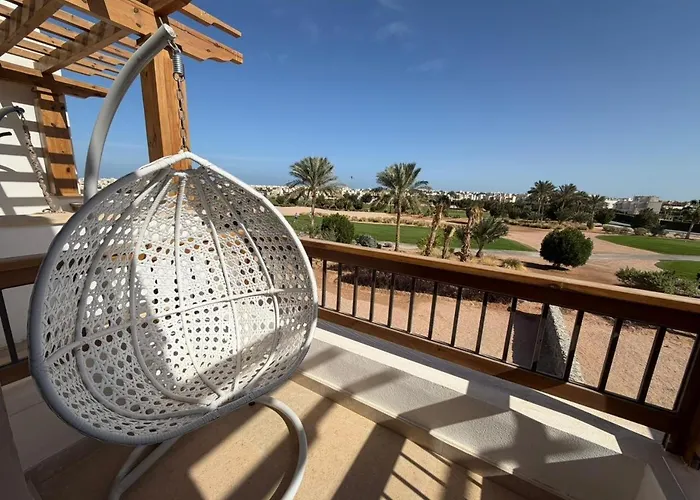 Fairways Studio Golf & Lagoon View