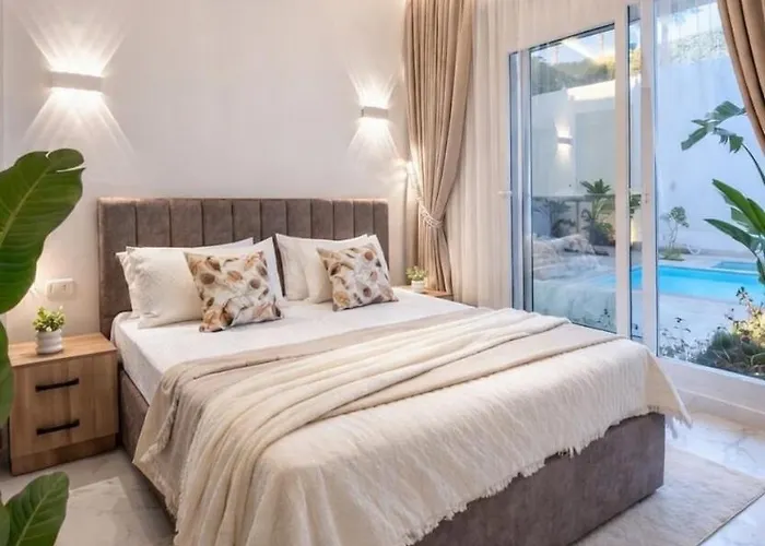 Family Luxury Free Beach & Pool