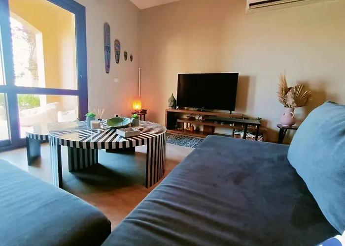 Cozy Sabina Getaway New 1 Bedroom By The Pool & Lagoon