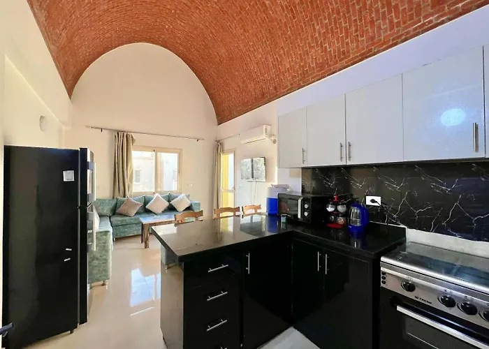 2 Bedroom Flat With Balcony