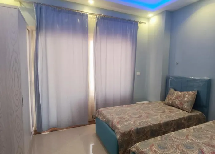 Beachfront Cozy Flat 10 Minutes From Air Port, Free Wifi