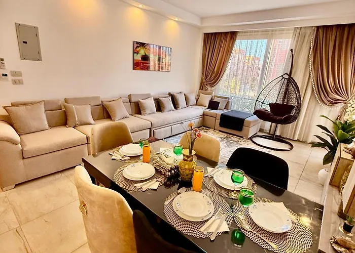 Oyster Bey Beach Suites J1-04