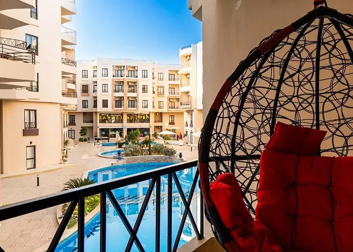 Resort Apt With 6 Pools Near Gouna