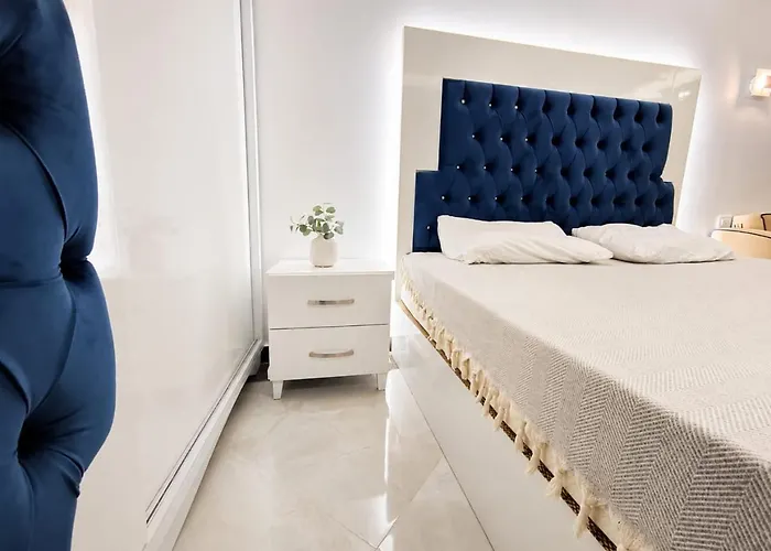 Cecelia Resort Studio With Private Beach