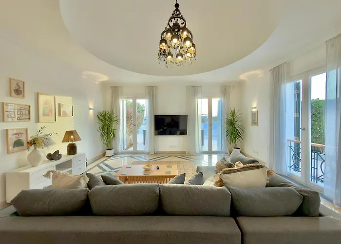 Sunlit & Unique 4Br Villa Gouna Hills Pool Lagoon