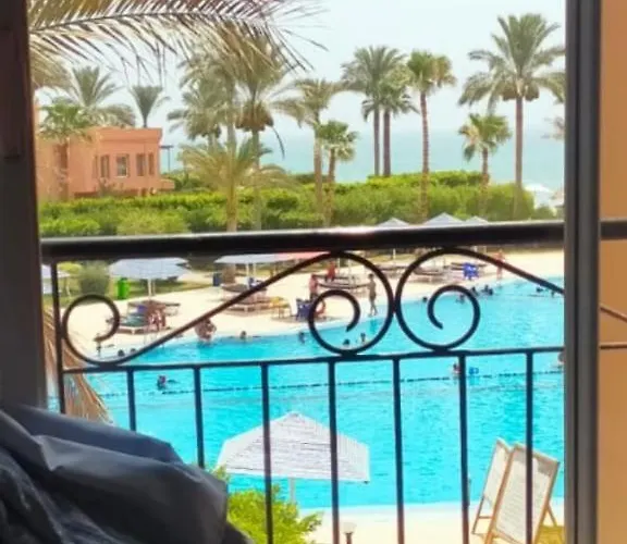 السويس