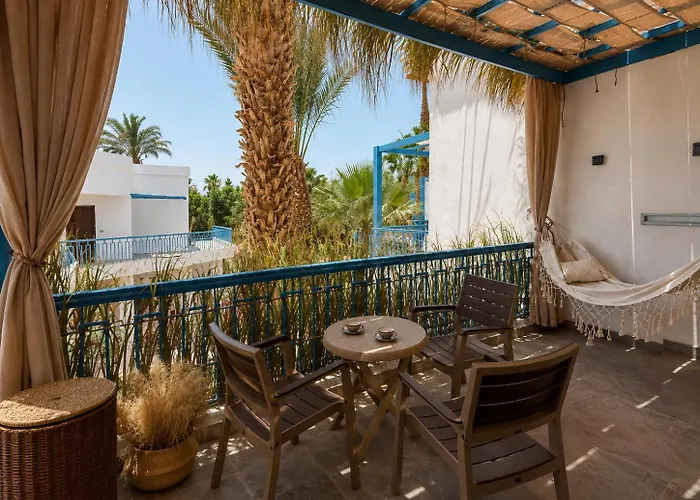 Resort Apartment By Lagoon Beach With Pools & Aqua Park