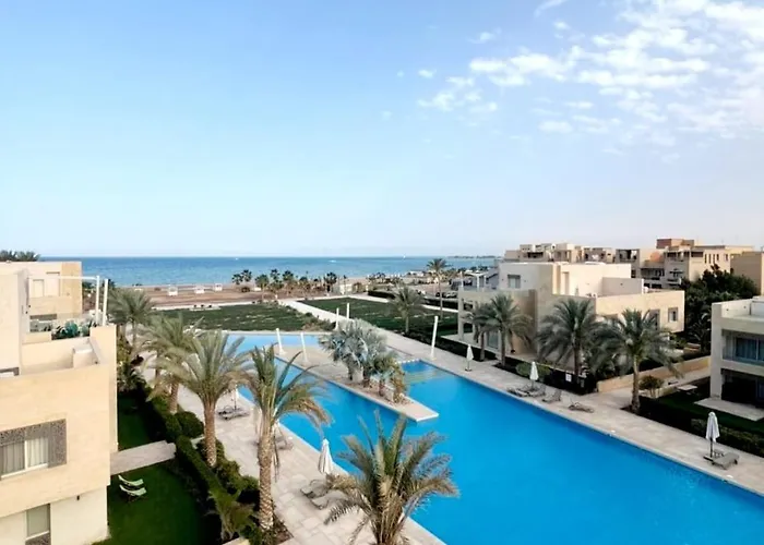 Sea View Penthouse, Rooftop Jacuzzi & Free Beach And Pool Access - Mangrove El Gouna