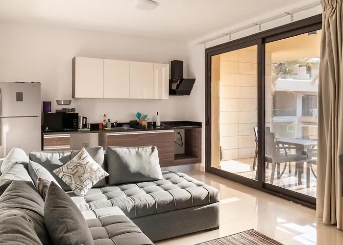 Modern Cozy House In Gouna G Cribs