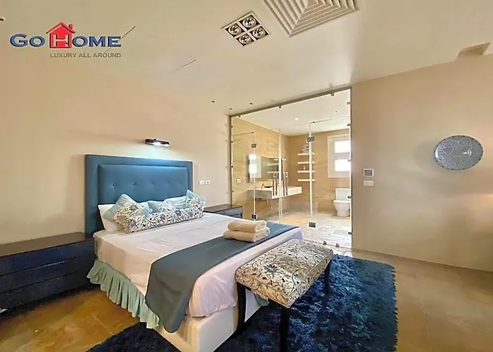 Luxury Villa In New Marina