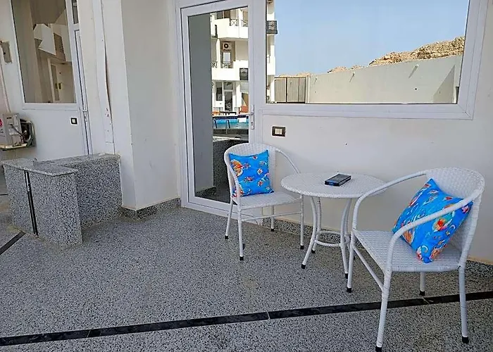 Pool View Studio With Terrace