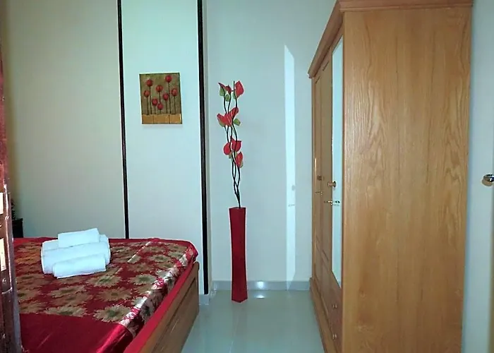 Apartment Dolce Vita Near The Sea Redsealine
