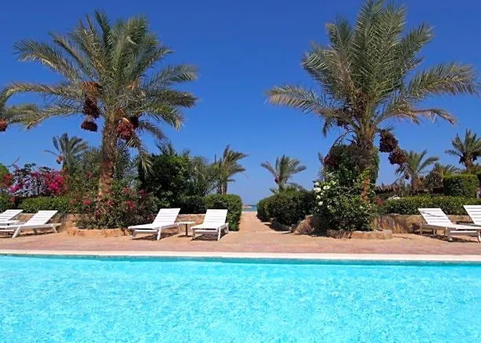 Samaka Beach Resort
