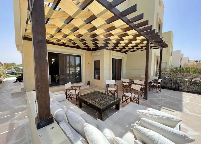 El Gouna Cyan 4-Bedroom Townhouse Villa, Sleeps 6-10 Persons