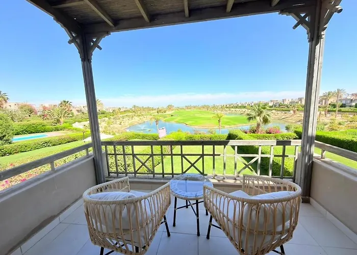 Spacious 3Br Einbay Villa With Terrace & Views