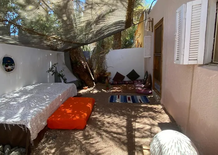 Bedro Private Garden Studio & Outdoor Lounge 1 Min To Sea
