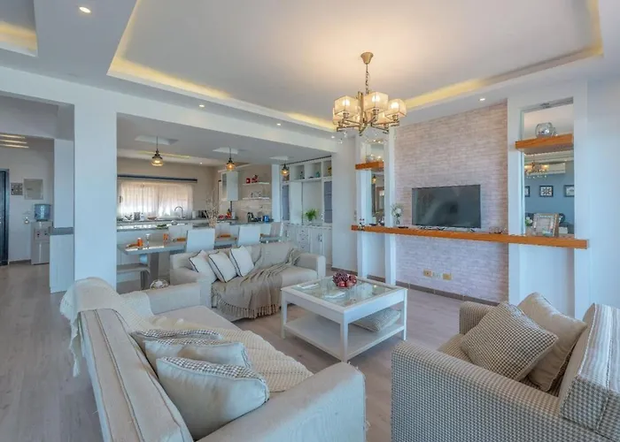 Telal Villa Overlooking The Sea