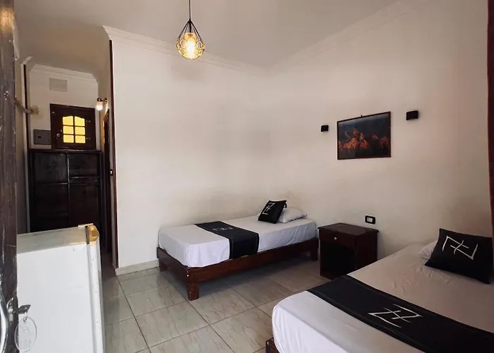 Seven Heaven Hotel Dahab And Diving Center